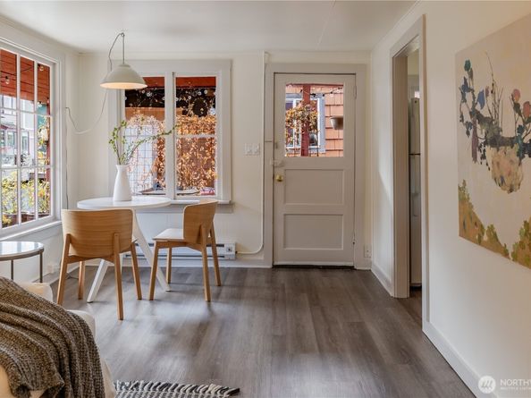 2035 Fairview Avenue E D, Seattle WA 98102
