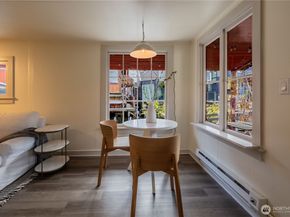 2035 Fairview Avenue E D, Seattle WA 98102