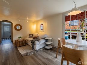 2035 Fairview Avenue E D, Seattle WA 98102