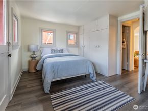 2035 Fairview Avenue E D, Seattle WA 98102