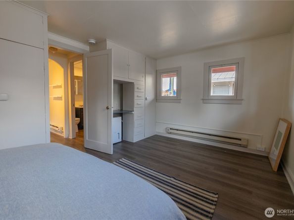 2035 Fairview Avenue E D, Seattle WA 98102
