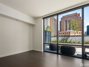 838 Avenue Square NE 309, Bellevue WA 98004