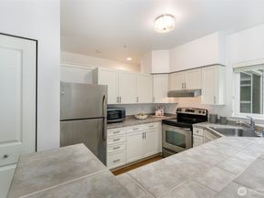3915 243rd Place SE K204, Bothell WA 98021