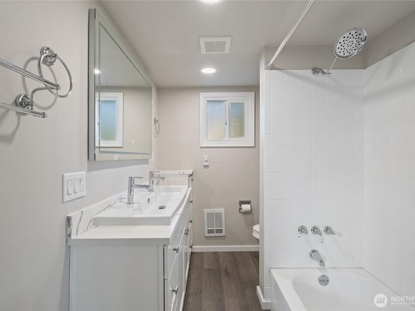 420 Renton Avenue S, Renton WA 98057