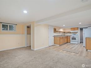420 Renton Avenue S, Renton WA 98057