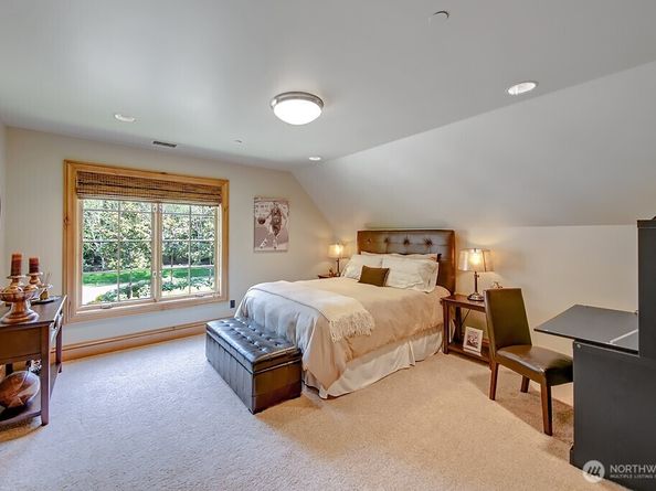 11211 Wachusett Road, Woodway WA 98020