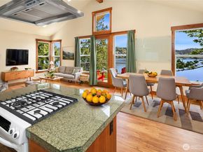 1624 Mallard Lane, Bellevue WA 98008