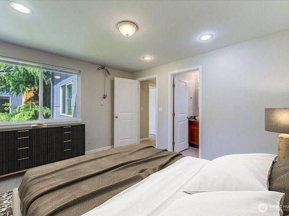 10826 NE 148th Lane H201, Bothell WA 98011