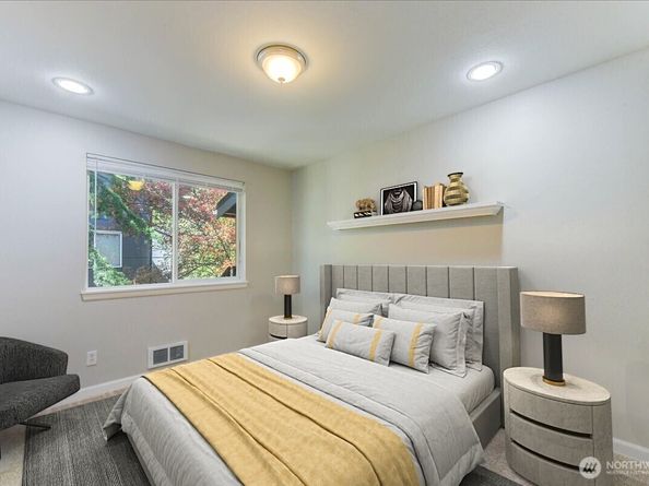 10826 NE 148th Lane H201, Bothell WA 98011