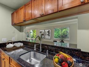 10826 NE 148th Lane H201, Bothell WA 98011