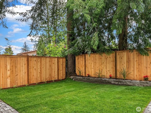 215 NE 123rd Street, Seattle WA 98125