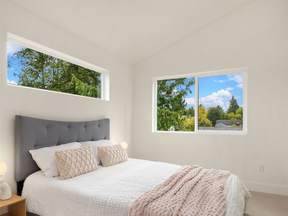 215 NE 123rd Street, Seattle WA 98125
