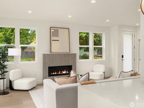 215 NE 123rd Street, Seattle WA 98125