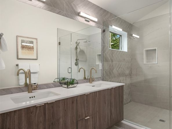 215 NE 123rd Street, Seattle WA 98125