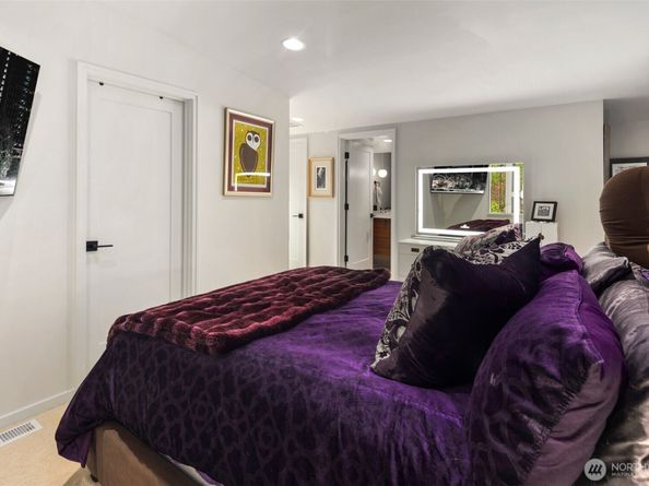 10335 14th Avenue NW B, Seattle WA 98177