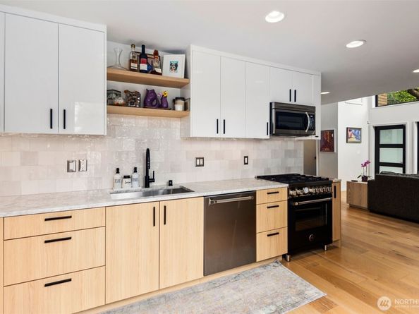 10335 14th Avenue NW B, Seattle WA 98177