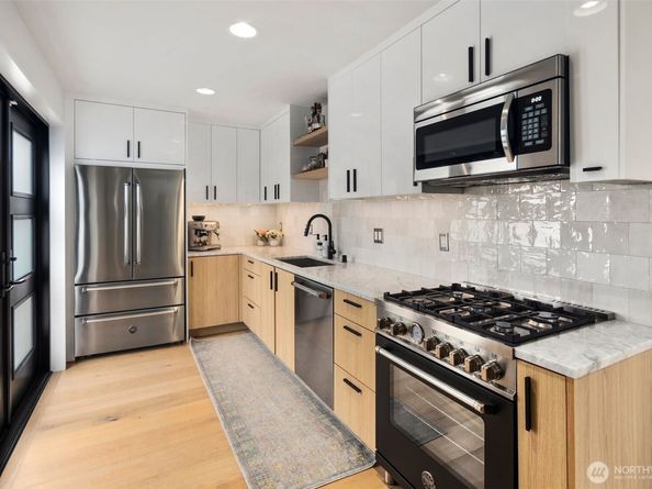 10335 14th Avenue NW B, Seattle WA 98177