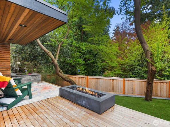 10335 14th Avenue NW B, Seattle WA 98177
