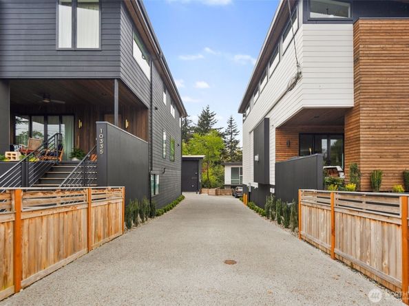 10335 14th Avenue NW B, Seattle WA 98177