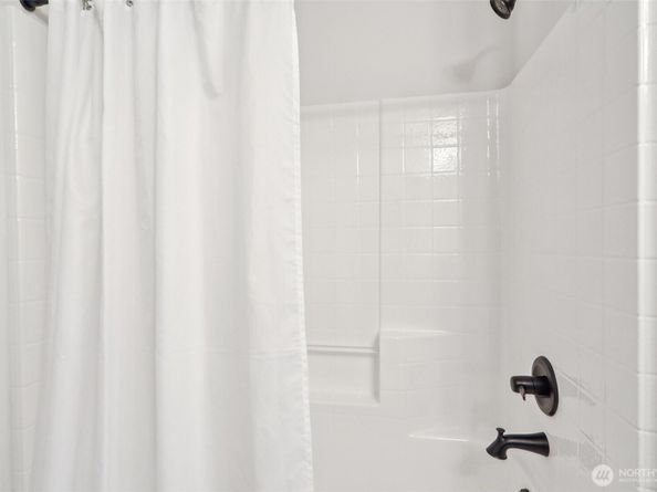 1313 Brooklyn Walk NE, Issaquah WA 98029