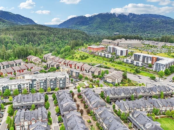 1313 Brooklyn Walk NE, Issaquah WA 98029