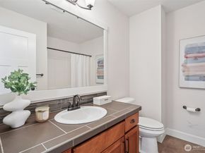 1313 Brooklyn Walk NE, Issaquah WA 98029