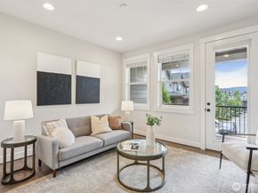 1313 Brooklyn Walk NE, Issaquah WA 98029