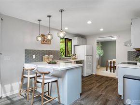 17818 147th Ave SE, Renton WA 98058