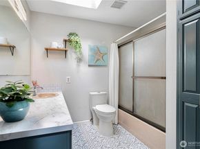 17818 147th Ave SE, Renton WA 98058