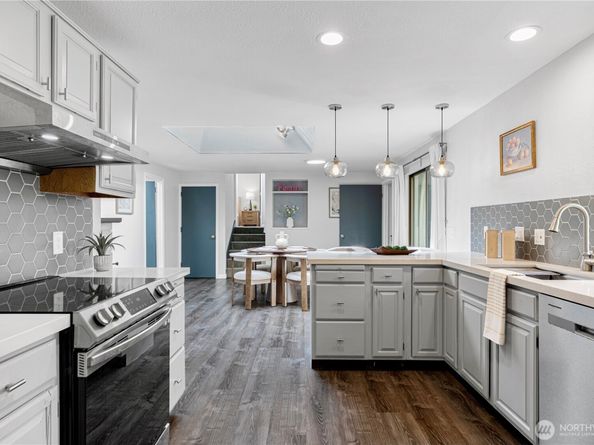 17818 147th Ave SE, Renton WA 98058