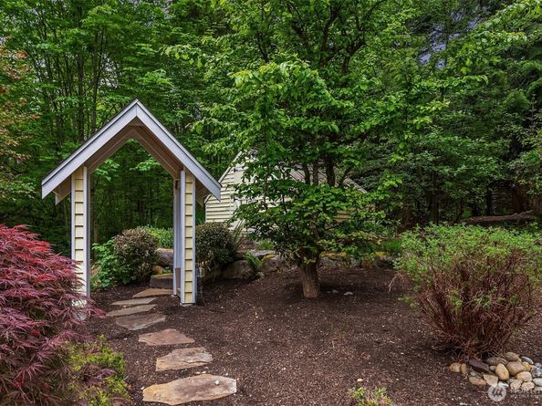 19603 238TH Avenue NE, Woodinville WA 98077