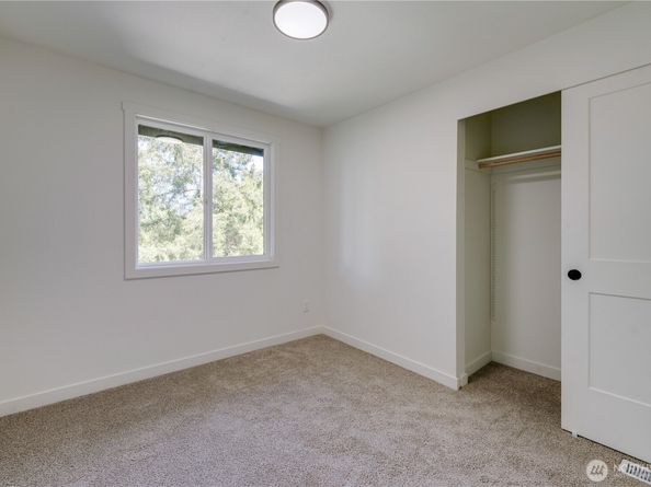 416 221st Street SW, Bothell WA 98021