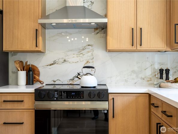 416 221st Street SW, Bothell WA 98021