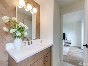 416 221st Street SW, Bothell WA 98021