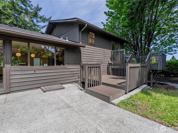 416 221st Street SW, Bothell WA 98021