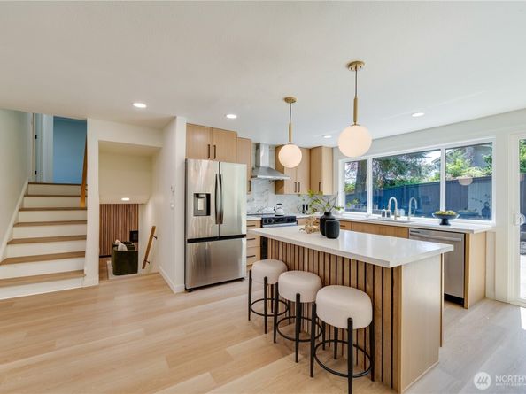 416 221st Street SW, Bothell WA 98021