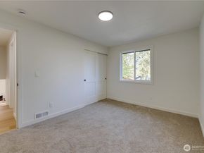 416 221st Street SW, Bothell WA 98021