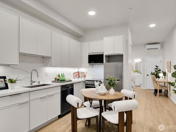 259 E Louisa Street, Seattle WA 98102