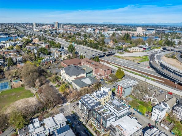 261 E Louisa Street, Seattle WA 98102