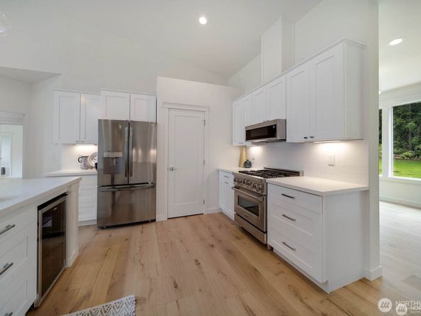 39195 Blackmouth Place NE, Hansville WA 98340