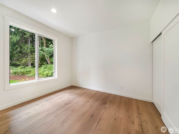 39195 Blackmouth Place NE, Hansville WA 98340