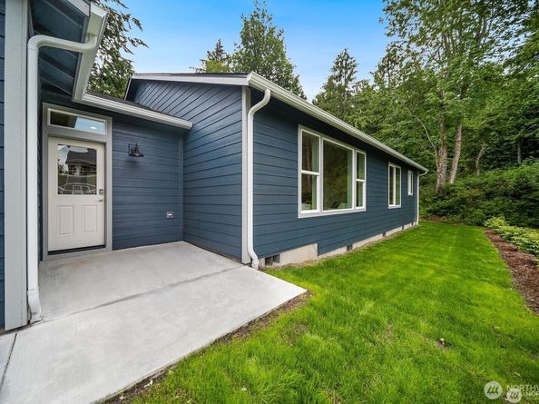 39195 Blackmouth Place NE, Hansville WA 98340