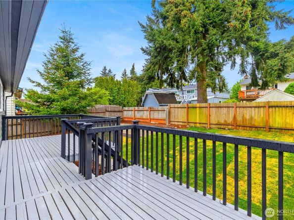 1831 201st Place SW, Lynnwood WA 98036