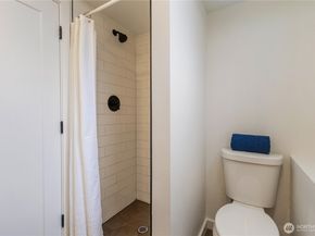 1831 201st Place SW, Lynnwood WA 98036