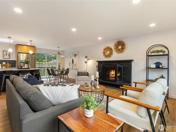 1831 201st Place SW, Lynnwood WA 98036