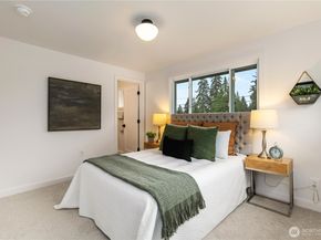 1831 201st Place SW, Lynnwood WA 98036