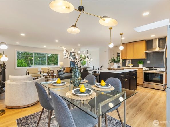 1831 201st Place SW, Lynnwood WA 98036