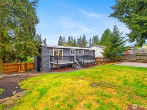 1831 201st Place SW, Lynnwood WA 98036