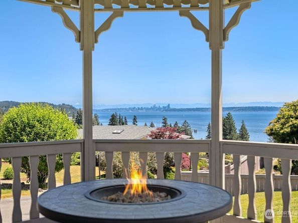2585 Alaska Avenue E, Port Orchard WA 98366