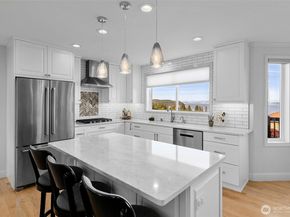 2585 Alaska Avenue E, Port Orchard WA 98366